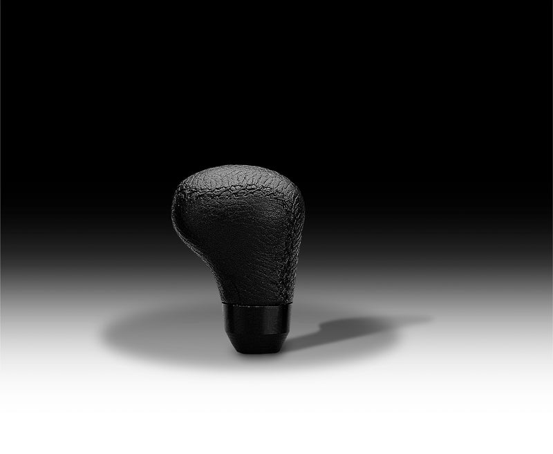 MOMO ANATOMICO SHIFT KNOB - LEATHER - SHORT OR TALL